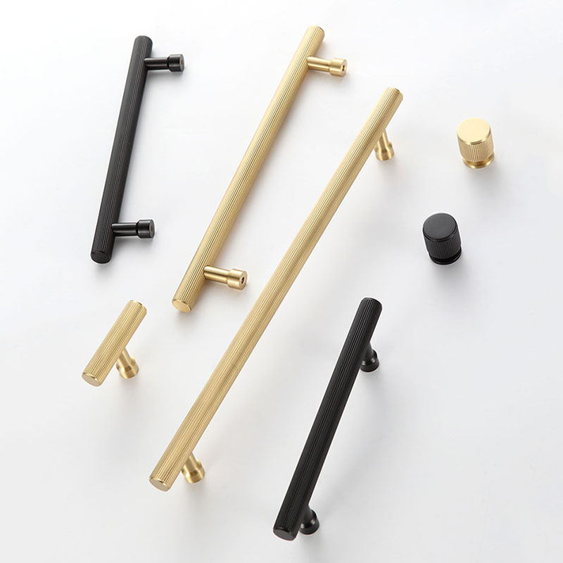 Goudkleurige, zwarte en messin - Restoration Hardware Furniture Used recensie en prijs