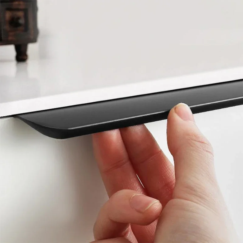 Minimaal ontworpen deurgrepen, - Restoration Hardware Furniture Used recensie en prijs