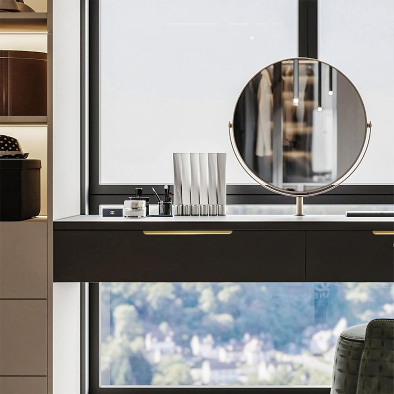 Minimaal ontworpen deurgrepen, - Restoration Hardware Furniture Used recensie en prijs